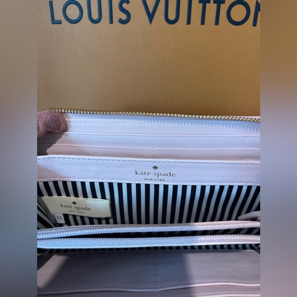 Bundle: Kate Spade & Michael Kors Long wallet - Picture 4 of 14
